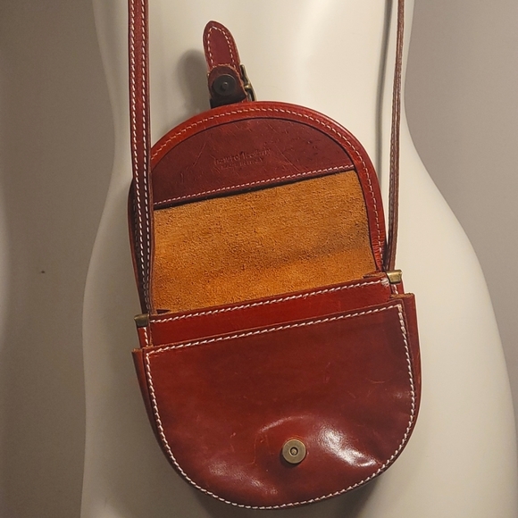 Pitti Firenze cross body red bag - Picture 7 of 17